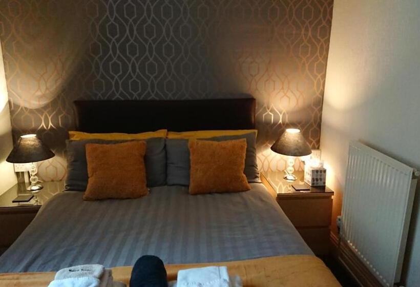 スタンダードルーム, Ash Lea