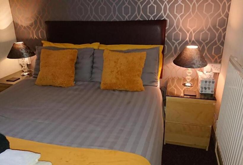 スタンダードルーム, Ash Lea