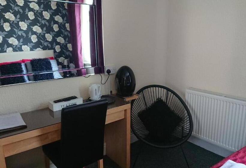 スタンダードルーム, Ash Lea