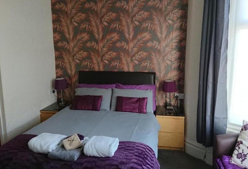 スタンダードトリプルルーム, Ash Lea