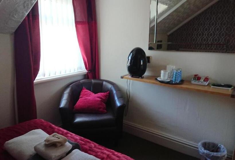 エコノミールーム, Ash Lea