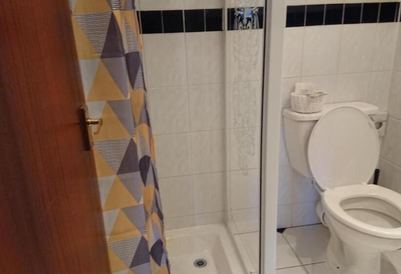 バルコニー付きデラックスルーム, Ash Lea