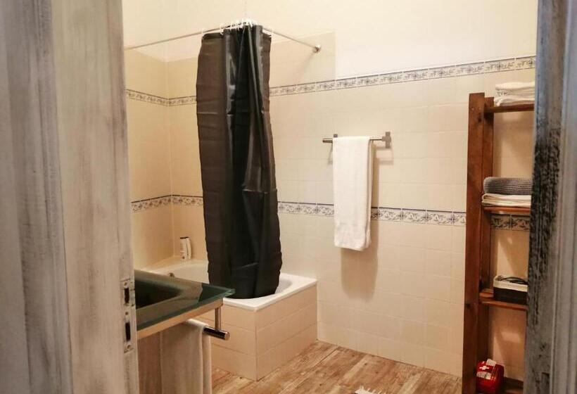 Семейный Номер, Casa Monreal