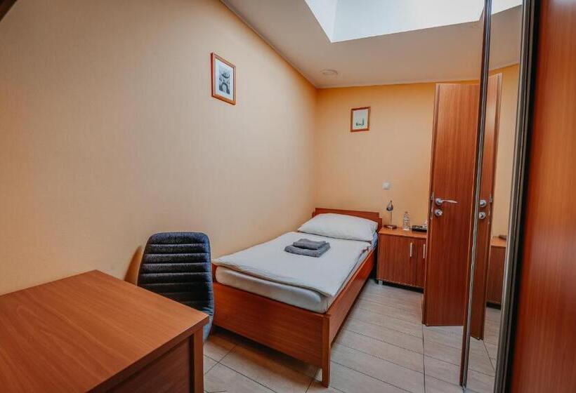 اتاق استاندارد یک نفره, City Penzion