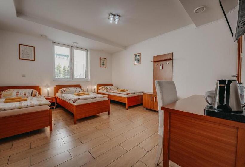 Quarto Triplo Estandar, City Penzion
