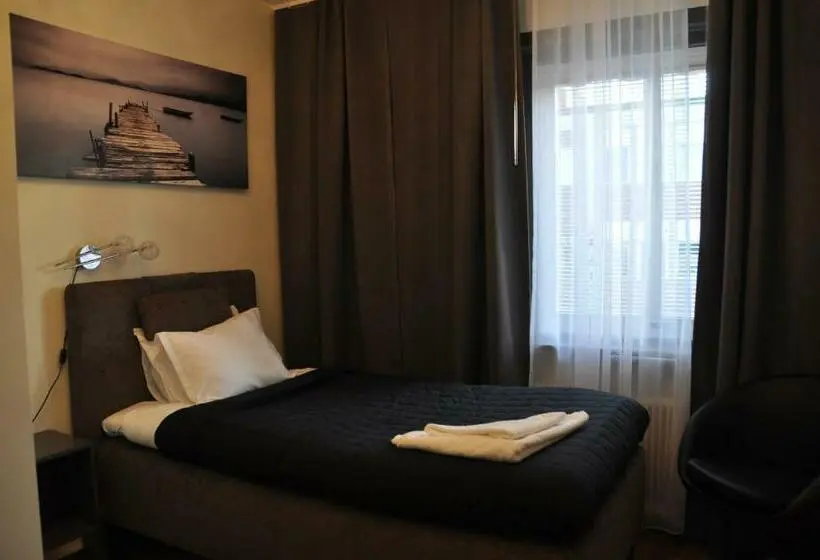 Standard Yhden Hengen Huone, Kungsbacken Hotell & Konferens