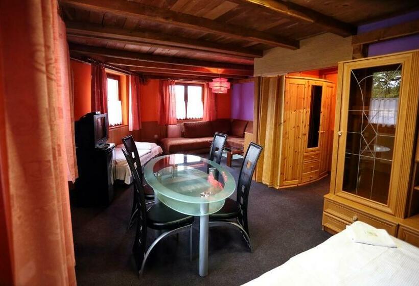 수피리어 트리플 룸, Penzion šatovské Lípy