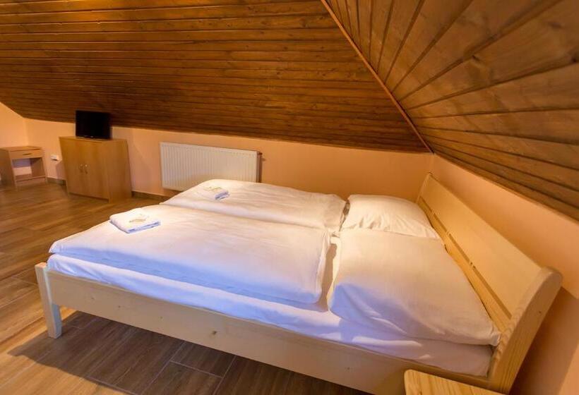 패밀리 스튜디오, Penzion šatovské Lípy