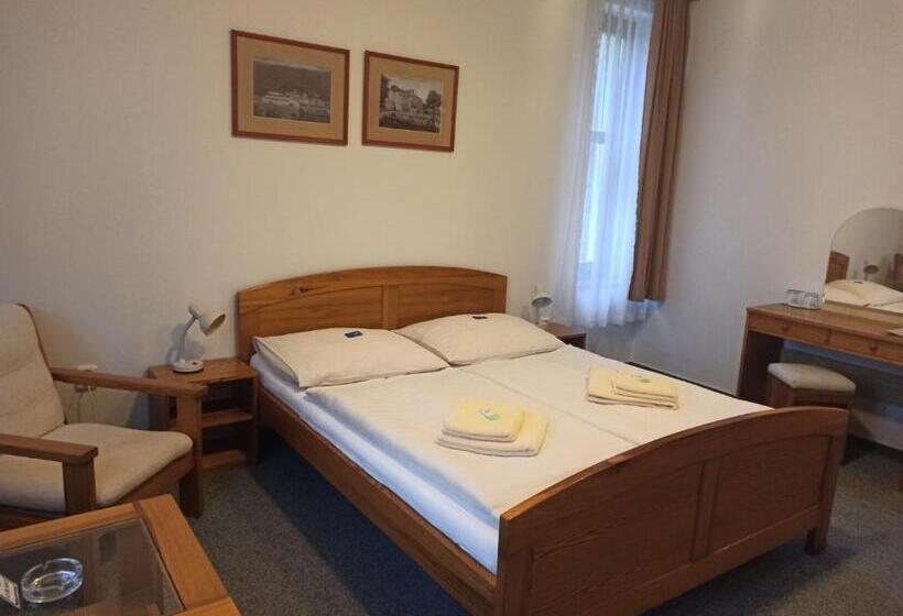 家庭套房, Penzion Stella