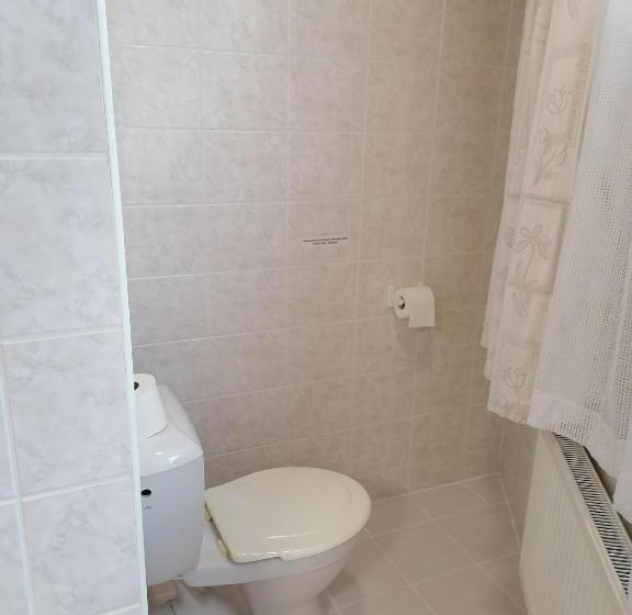 标准三人间, Penzion Stella