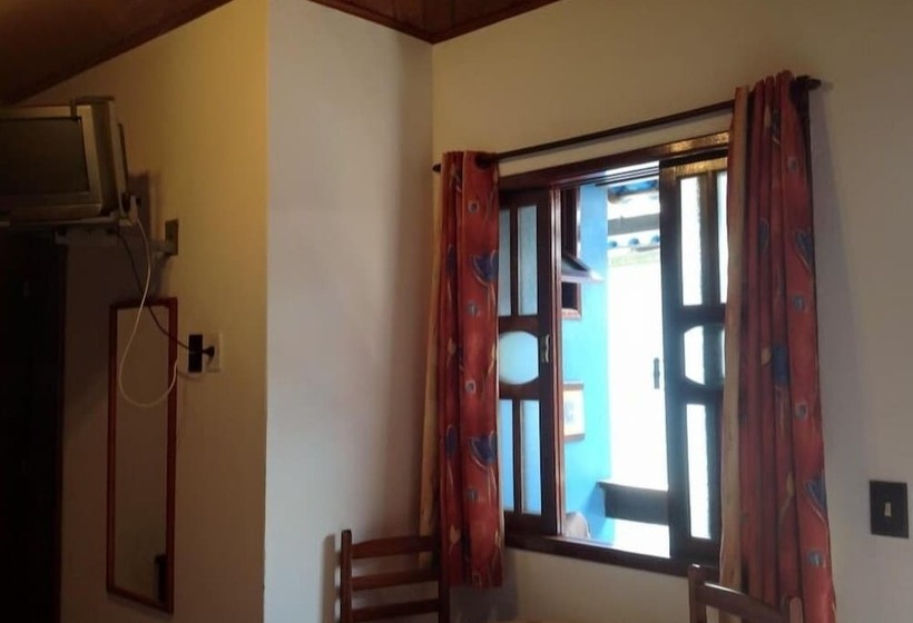 スタンダードトリプルルーム, Pousada Telhado Azul