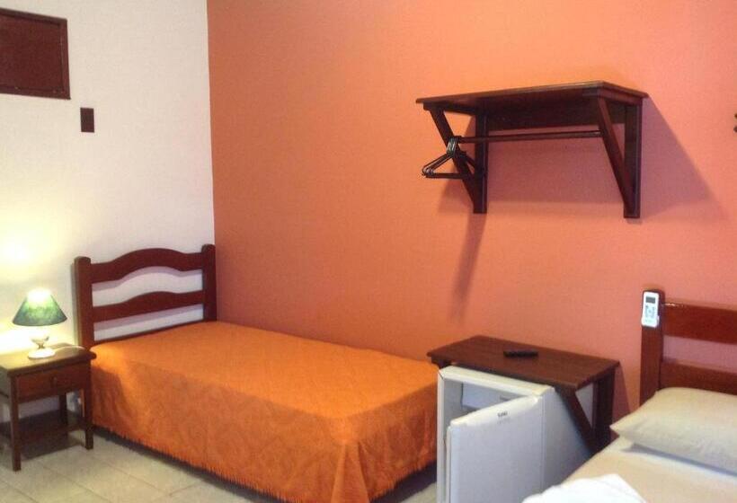 スタンダードトリプルルーム, Pousada Telhado Azul