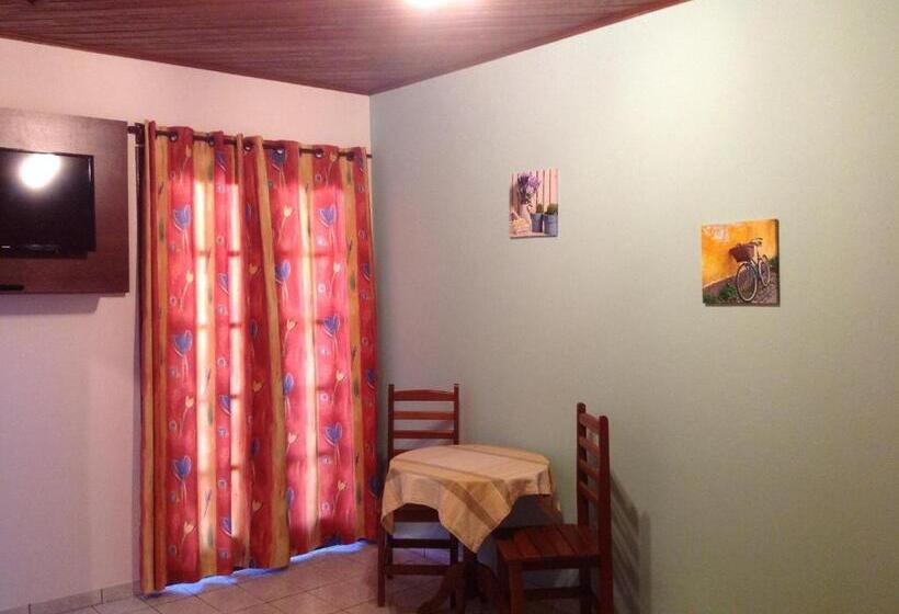 バルコニー付きスタンダードルーム, Pousada Telhado Azul