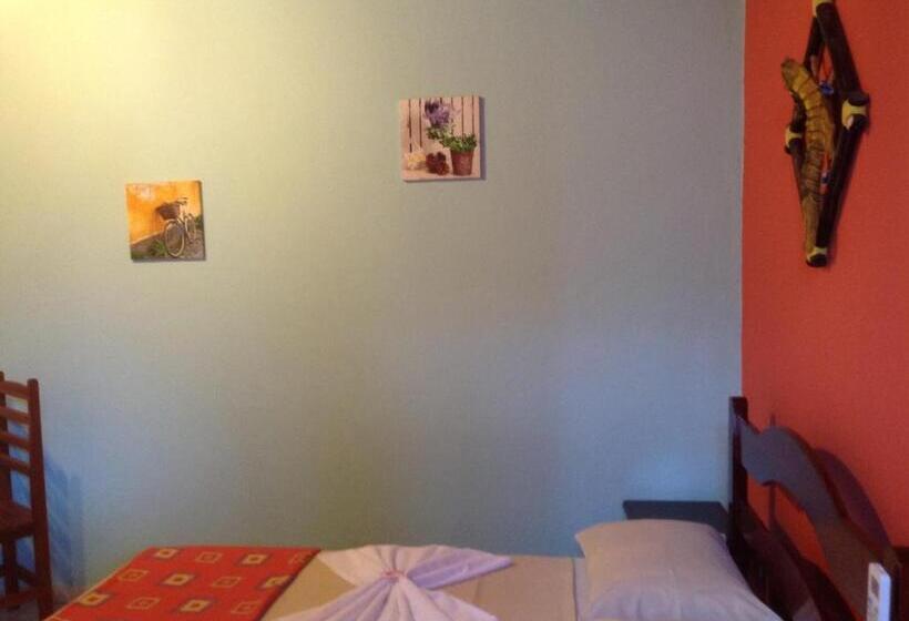 バルコニー付きスタンダードルーム, Pousada Telhado Azul