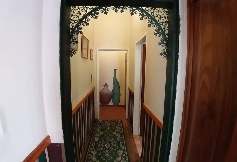 اتاق استاندارد, The Ultimate Lodge