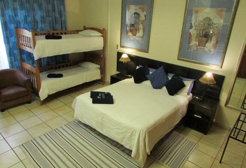 חדר משפחתי, The Ultimate Lodge