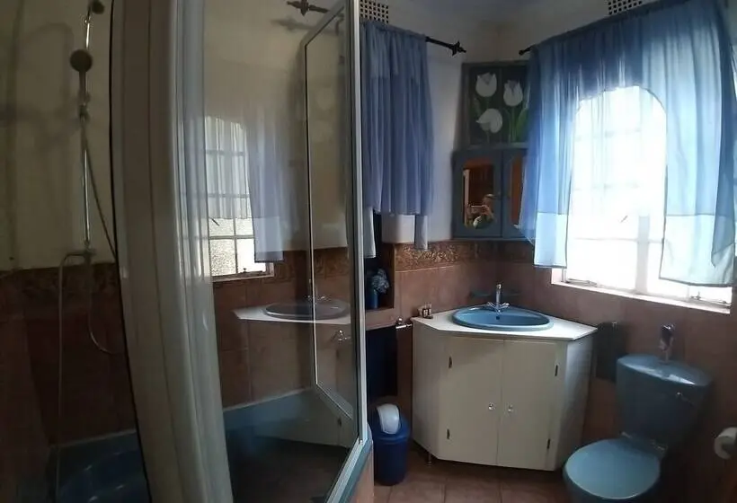 اتاق خانوادگی, The Ultimate Lodge