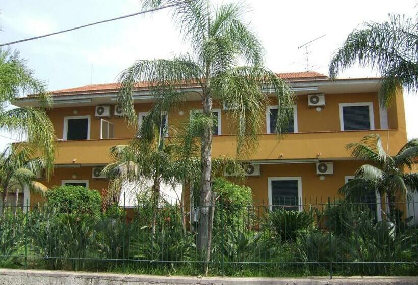 带1个卧室的带阳台的公寓, Aparthotel Pompeo