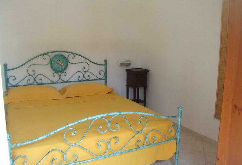 带1个卧室的带阳台的公寓, Aparthotel Pompeo