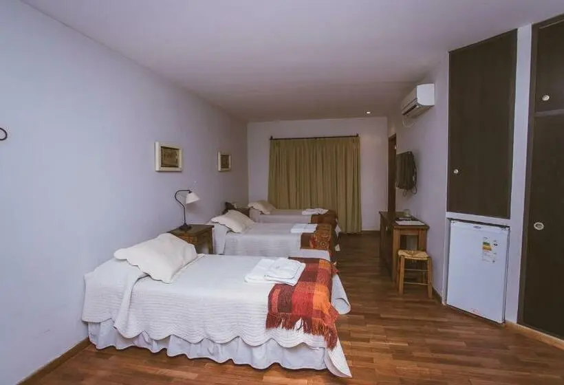 スタンダードトリプルルーム, Río Arriba Suites & Apartments & Restó