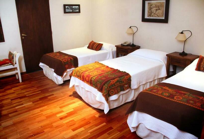 标准三人间, Río Arriba Suites & Apartments & Restó