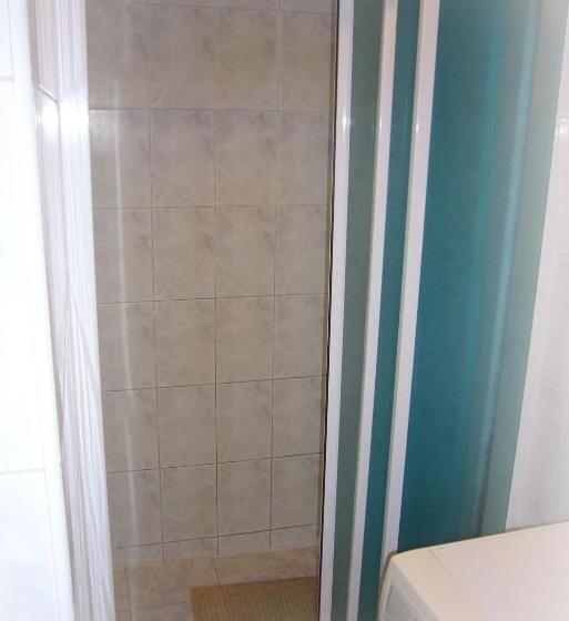 آپارتمان 1 خوابه, Family