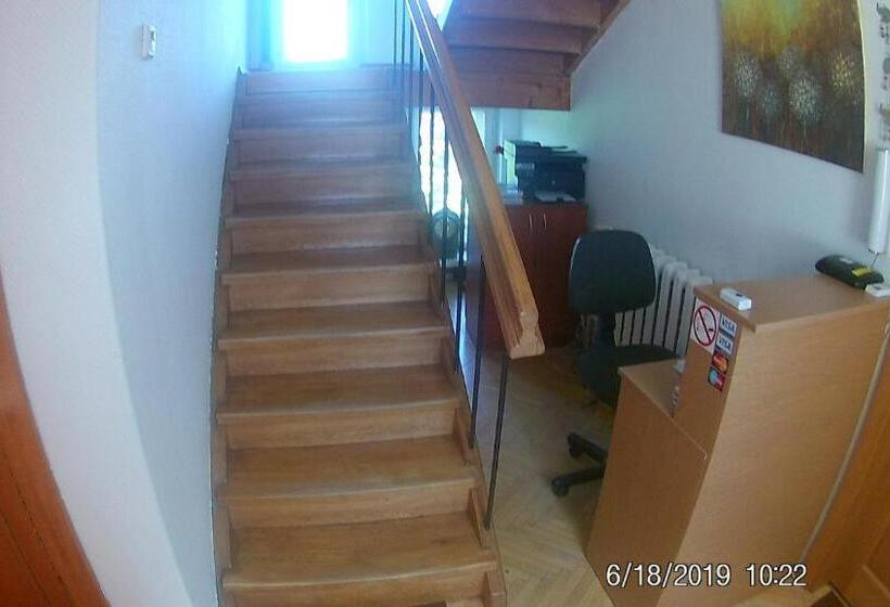 آپارتمان 1 خوابه, Family