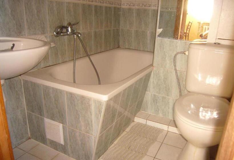 آپارتمان 2 خوابه, Family