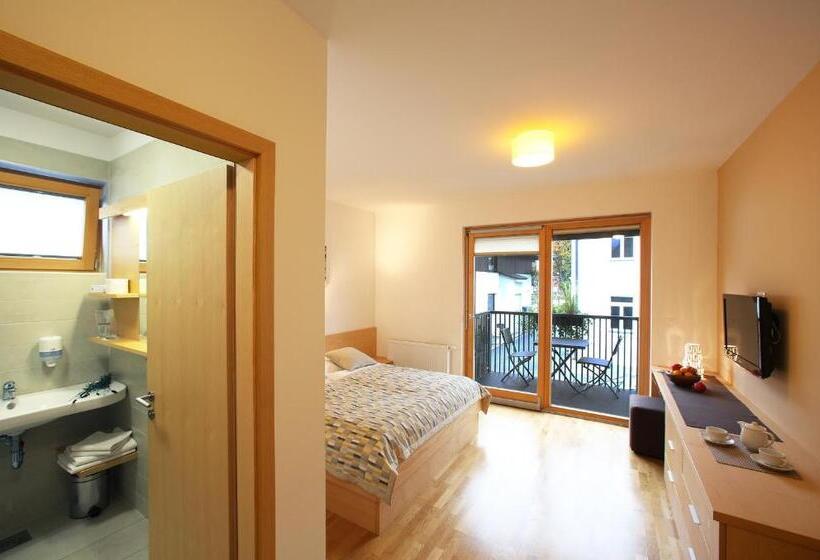 اتاق استاندارد با بالکن, Apartments And Rooms Bernik