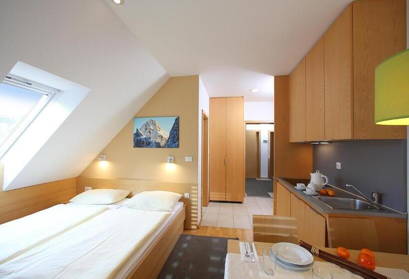 استودیو استاندارد با بالکن, Apartments And Rooms Bernik