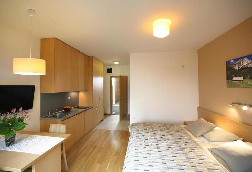 استودیو استاندارد با بالکن, Apartments And Rooms Bernik