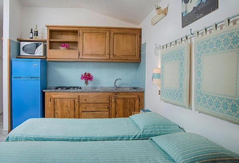 استودیوی استاندارد, Residence Fenicia