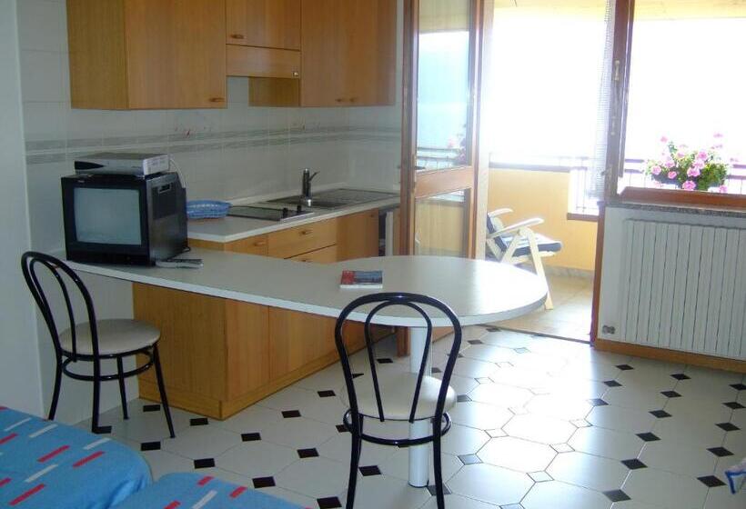 Standard studio with lake view, Residence San Vito