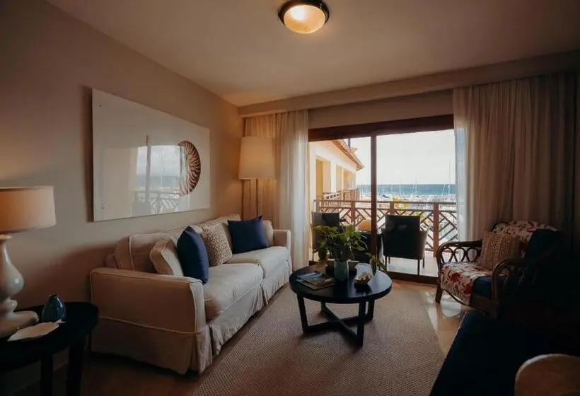 اتاق استاندارد با چشم‌انداز دریا, The Bannister Hotel & Yacht Club By Mint