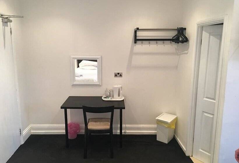 スタンダード4人部屋, Manhattans