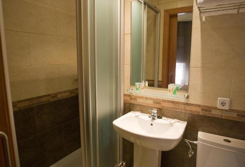 اتاق استاندارد, Hostal Barris