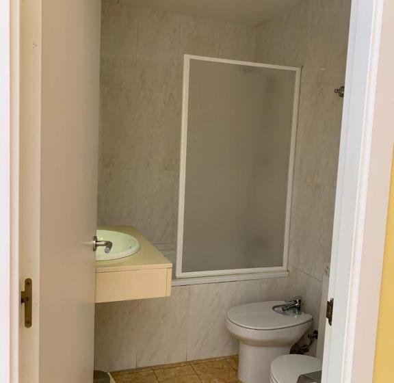 Номер Стандарт Трехместный, Hostal Rural Can Enric
