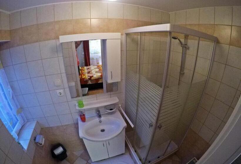 ガーデンビューのスタンダードワンルーム, Veronika Villa