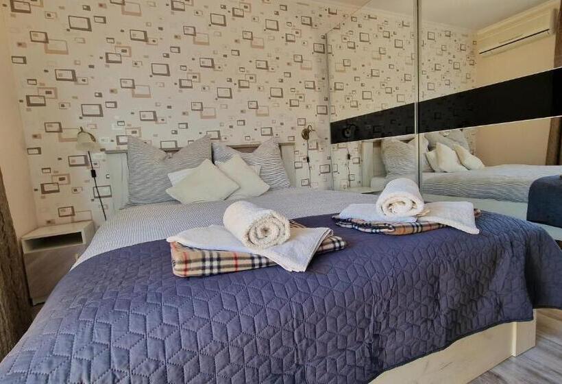 バルコニー付きデラックスルーム, Veronika Villa