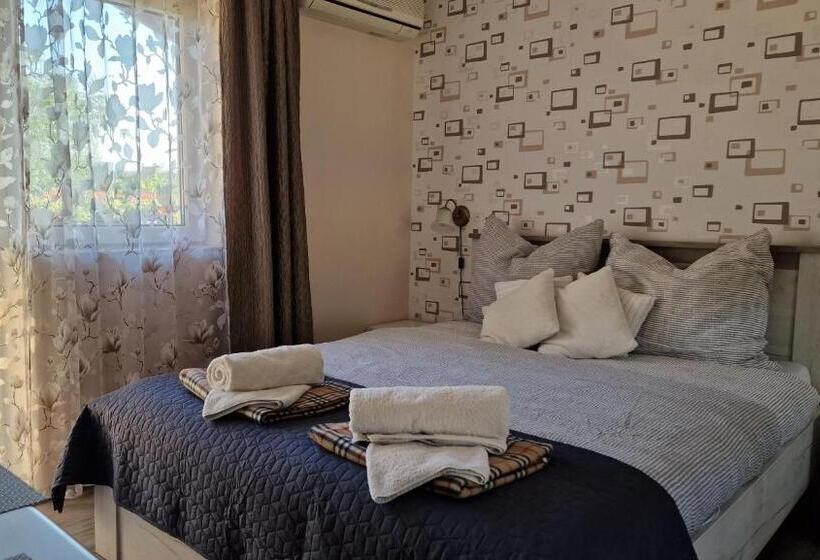 バルコニー付きデラックスルーム, Veronika Villa