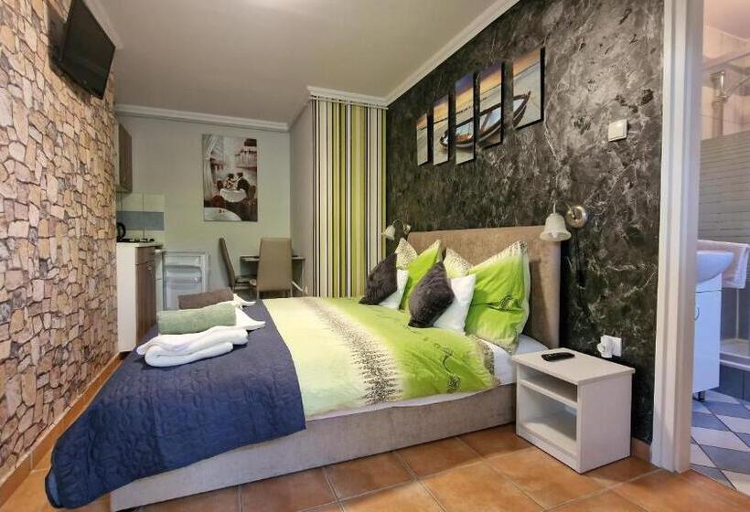 ガーデンビューのスタンダードワンルーム, Veronika Villa