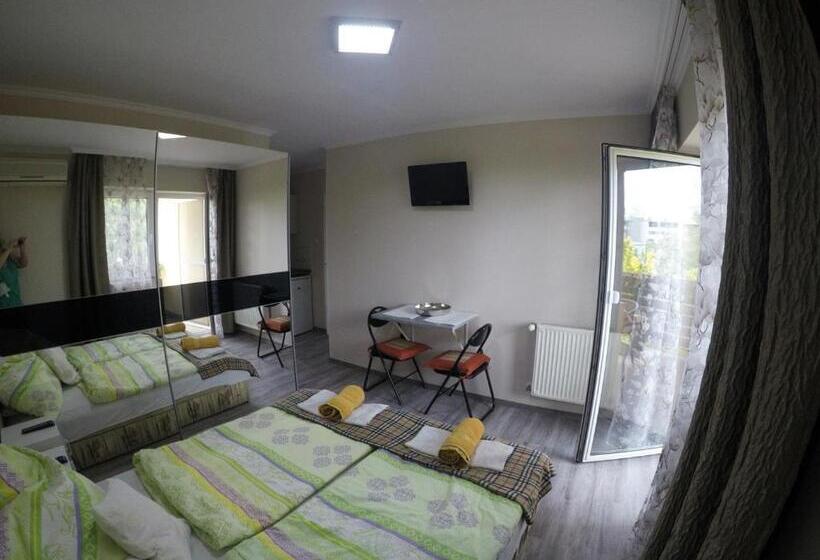 バルコニー付きデラックスルーム, Veronika Villa