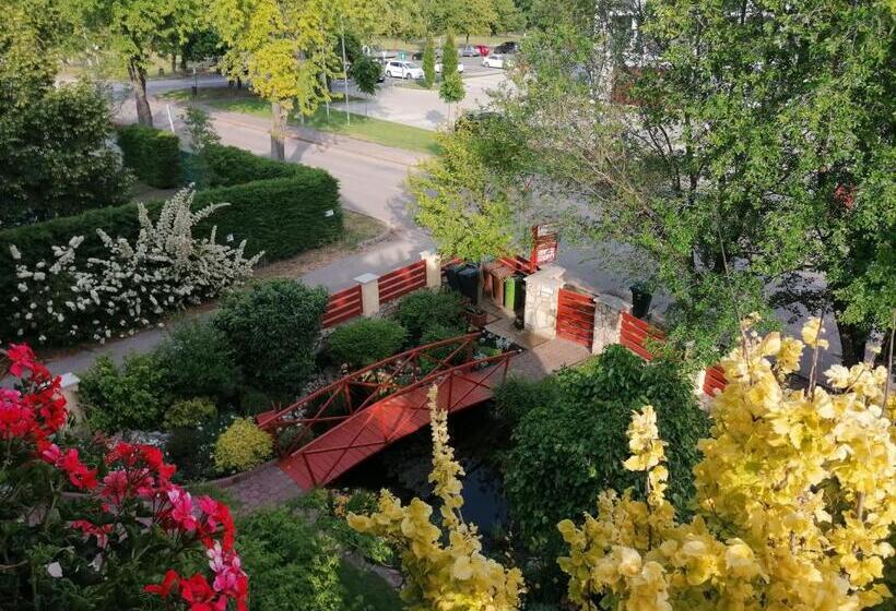 バルコニー付きデラックスルーム, Veronika Villa