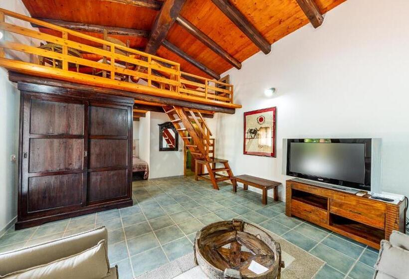 מיטת קינג בסוויטה, Casa Saltara