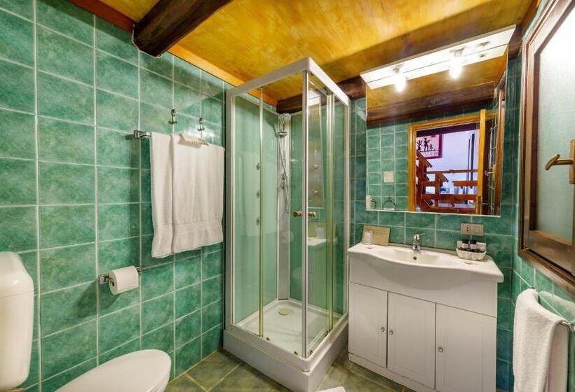 מיטת קינג בסוויטה, Casa Saltara