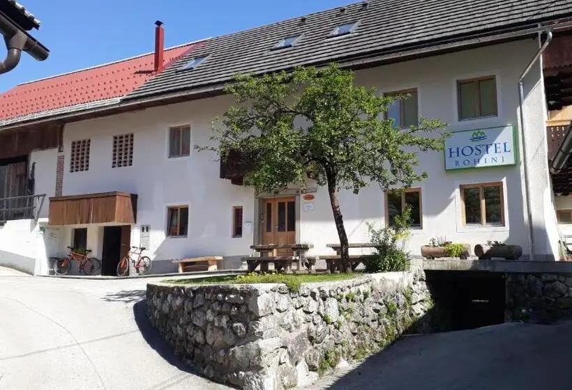 اتاق استاندارد سه تخته با سرویس بهداشتی مشترک, Apartments & Hostel Bohinj