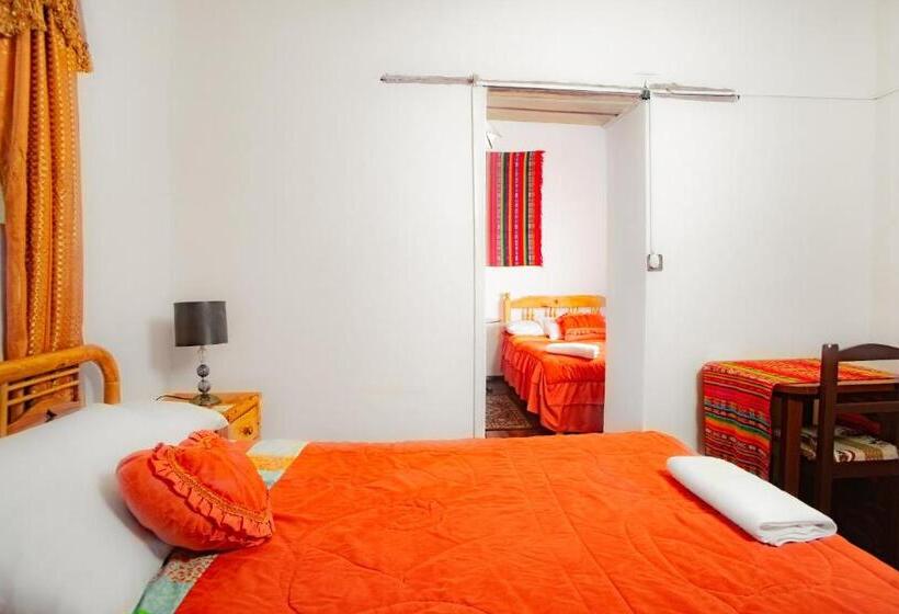 Quarto Triplo Estandar Banheiro Compartilhado, Colonial House Inn