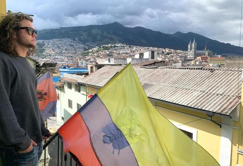 חדר סטנדרט עם מרפסת, Colonial House Inn