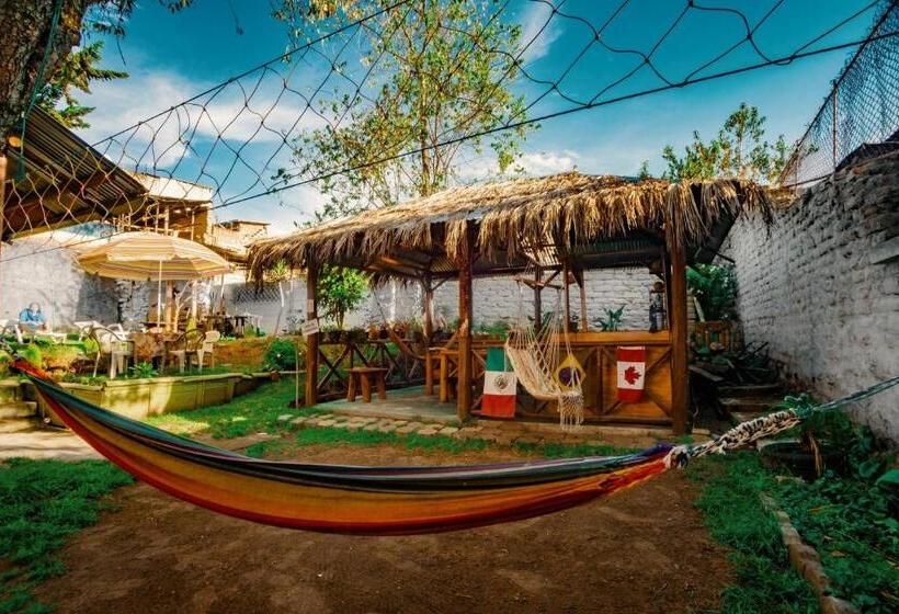 חדר סטנדרט נוף לגינה, Colonial House Inn