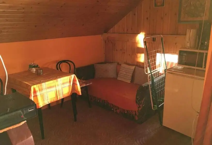 Standard Kolmen Hengen Huone Parveke, Fehérló Vendégház & Restaurant